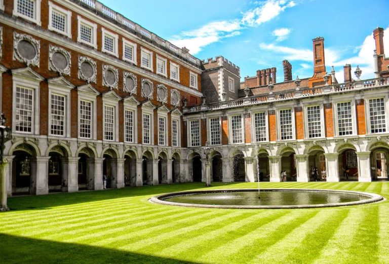 Hampton Court Audio Story for children
